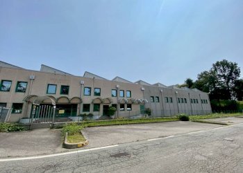 FACCIATA - Capannone Frazione Fila, 34, Valdilana - foto 4