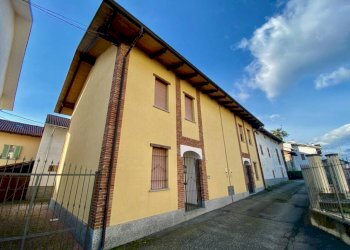 FACCIATA - Villa a Schiera via Cristoforo Colombo, 82, Valdengo - foto 3