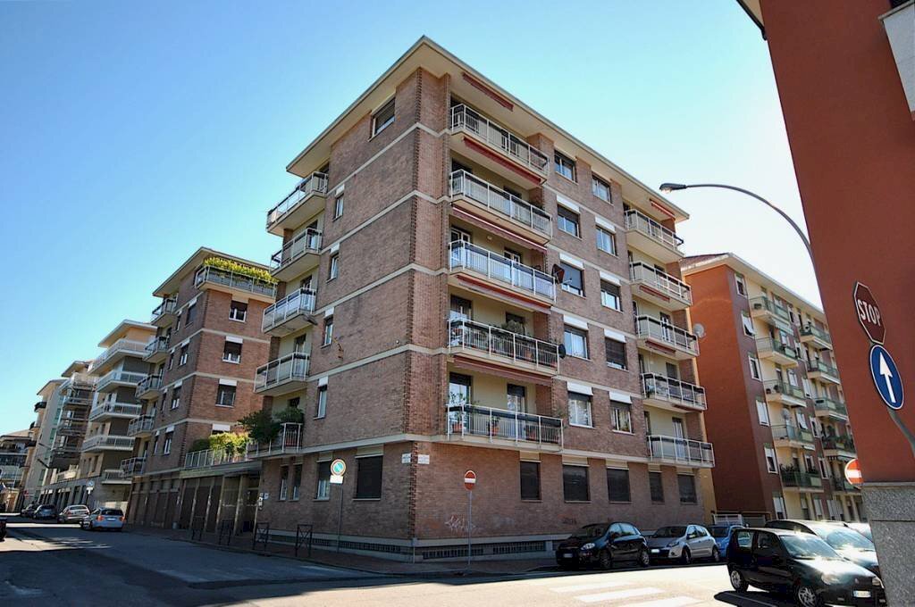 FACCIATA - Ufficio via Lorenzo Delleani, 39, Biella - foto 1