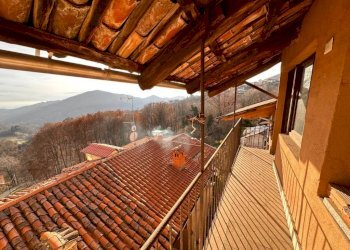 BALCONE - Villa a Schiera Borgata Frieri, 19, Valdilana - foto 9