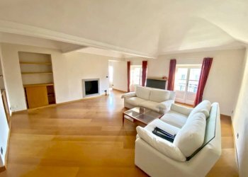 SOGGIORNO - Appartamento viale Giacomo Matteotti, 13, Biella - foto 9