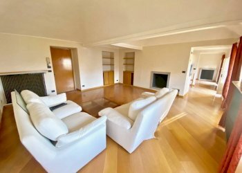 SOGGIORNO - Appartamento viale Giacomo Matteotti, 13, Biella - foto 10