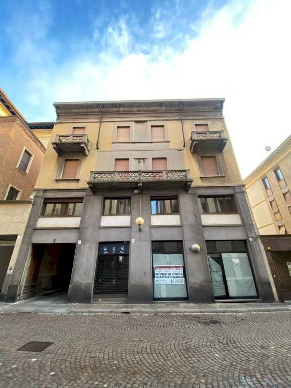 Facciata - Stabile - Palazzo via Antonio Gramsci, 13, Biella - foto 1