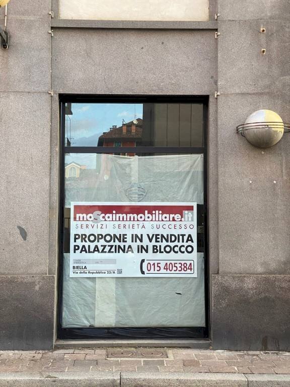 VETRINA - Stabile - Palazzo via Antonio Gramsci, 13, Biella - foto 2