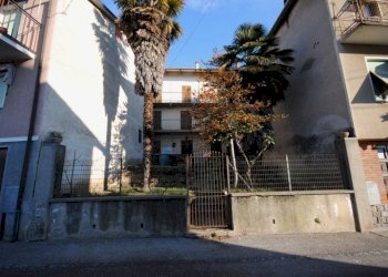 FACCIATA - Villa a Schiera via Firenze, 17, Pettinengo - foto 1