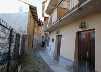 FACCIATA - Villa a Schiera via Firenze, 17, Pettinengo - foto 2