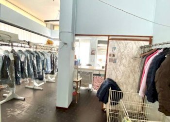 RETRO - Shop via Liguria, 5/a, Biella - photo 10