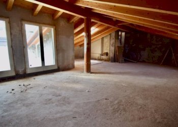 INTERNO APPARTAMENTO - Appartamento piazza Martiri della Libertà, 6, Biella - foto 2