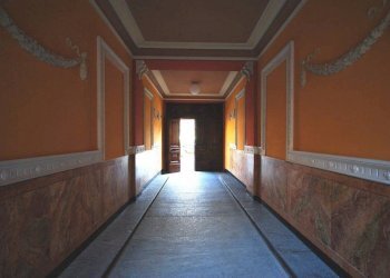 INGRESSO COMUNE - Appartamento piazza Martiri della Libertà, 6, Biella - foto 7