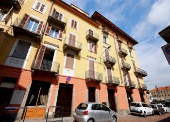 FACCIATA - Appartamento piazza Martiri della Libertà, 6, Biella - foto 9