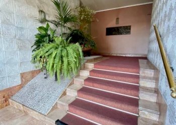 VANO SCALA - Ufficio via Trieste, 9, Biella - foto 2