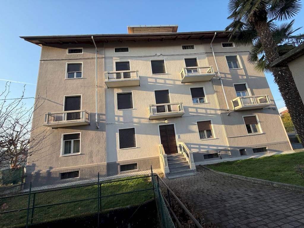 Facciata - Quadrilocale via Biella, 7, Candelo - foto 2