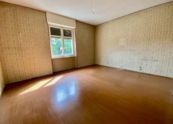 Camera da letto - Four-room apartment via Biella, 7, Candelo - photo 18