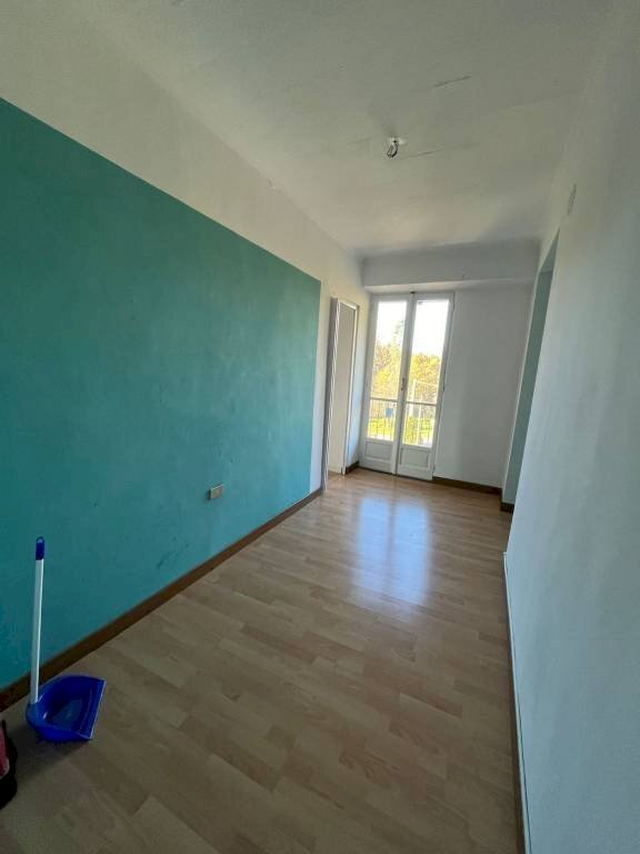 Stanza non arredata - Three-room apartment strada del Bottegone, Biella - photo 3