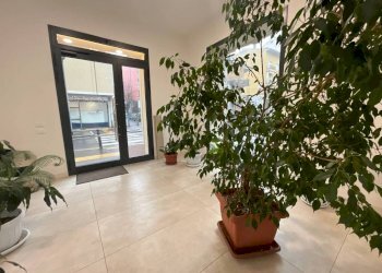 Interno palazzo - Negozio via Andrea Moretti, Bergamo - foto 15