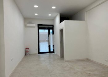 Interno palazzo - Shop via Andrea Moretti, Bergamo - photo 23