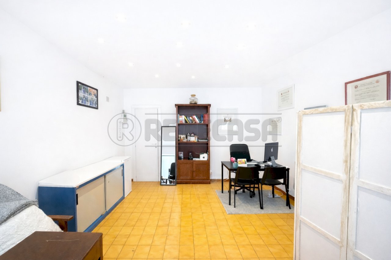 ChatGPT Image 17 feb 2026, 16_33_22.png - Locale Commerciale Contrà San Domenico, Vicenza - foto 1