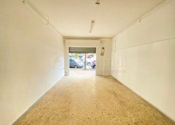 01.JPG - Locale Commerciale Giugliano in Campania - foto 1