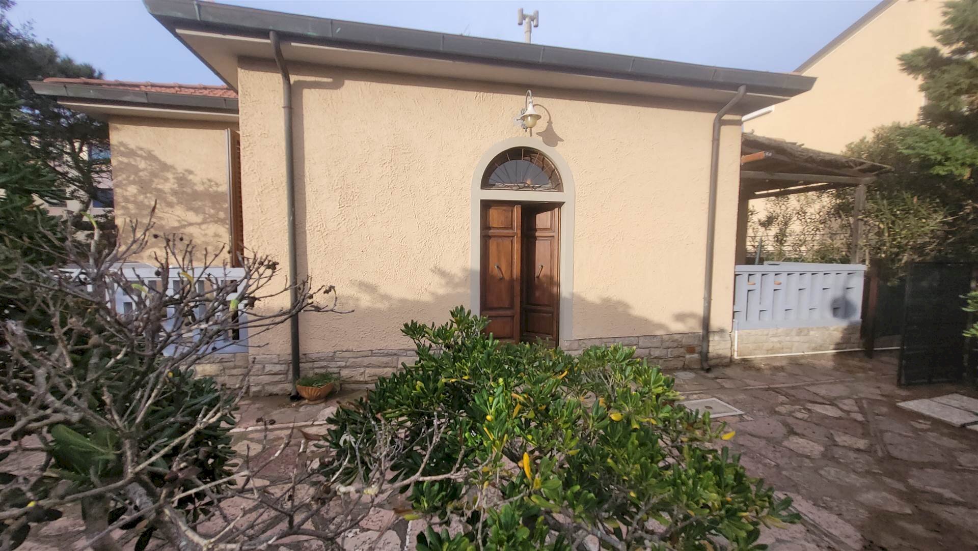 Casa indipendente Viale Italia 21, Castagneto Carducci - foto 2