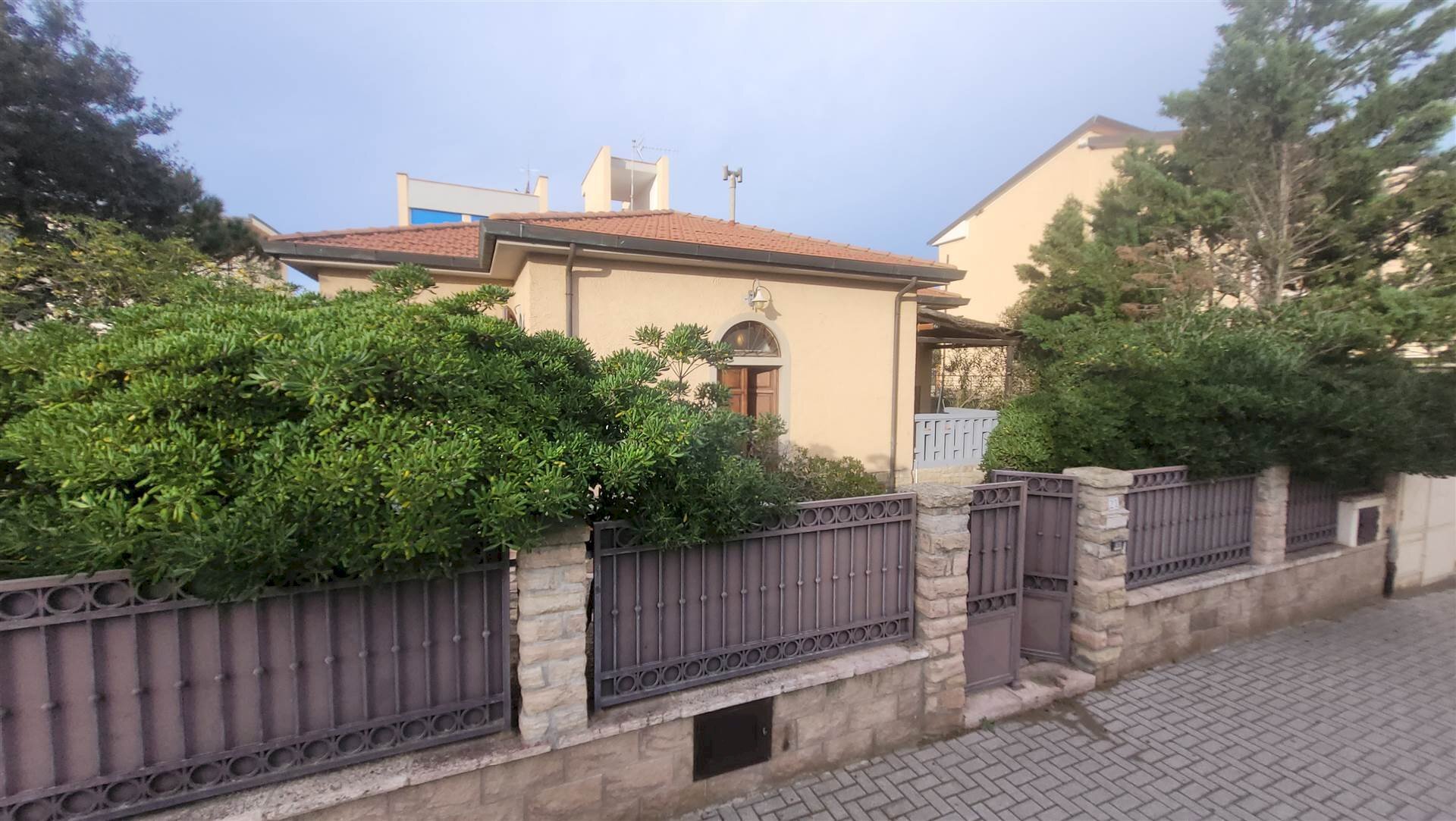 Casa indipendente Viale Italia 21, Castagneto Carducci - foto 3