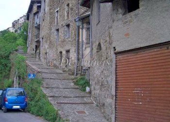 strada di accesso - Trilocale via Roma, 7A, Apricale - foto 2
