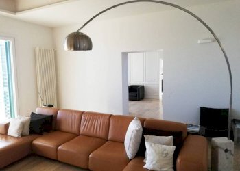 salone - Villa strada Antica Torre, 1, Cipressa - foto 3