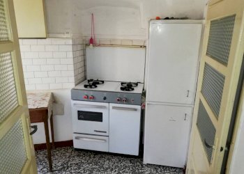 Cucina - Appartamento via Gian Domenico Cassini, 15, Perinaldo - foto 4