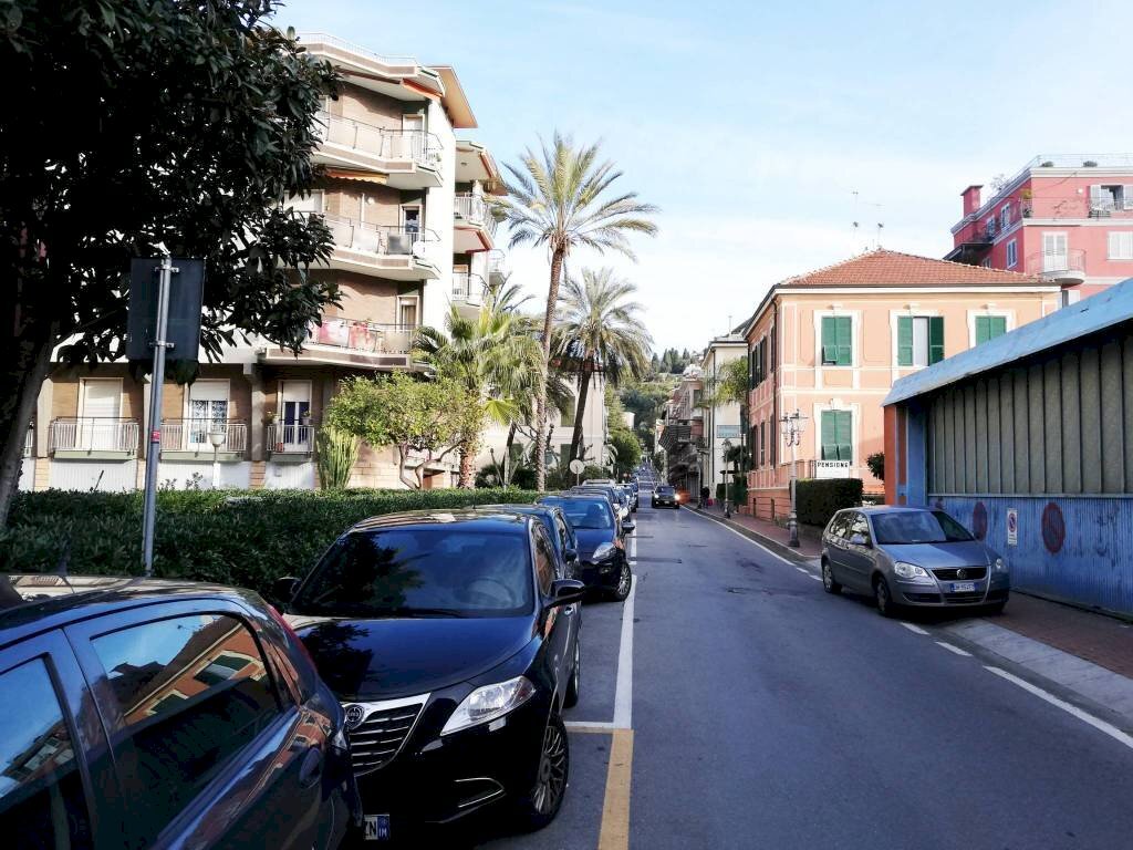 Via Regina Margherita - Negozio via Regina Margherita, Bordighera - foto 1