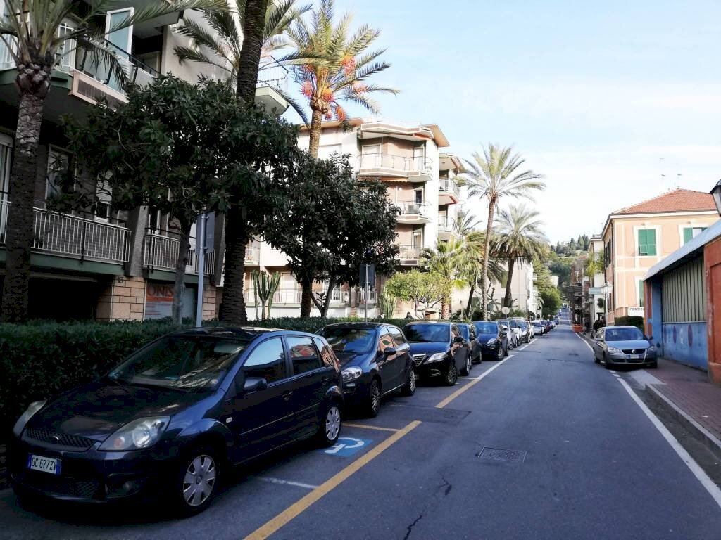 Via Regina Margherita - Negozio via Regina Margherita, Bordighera - foto 2