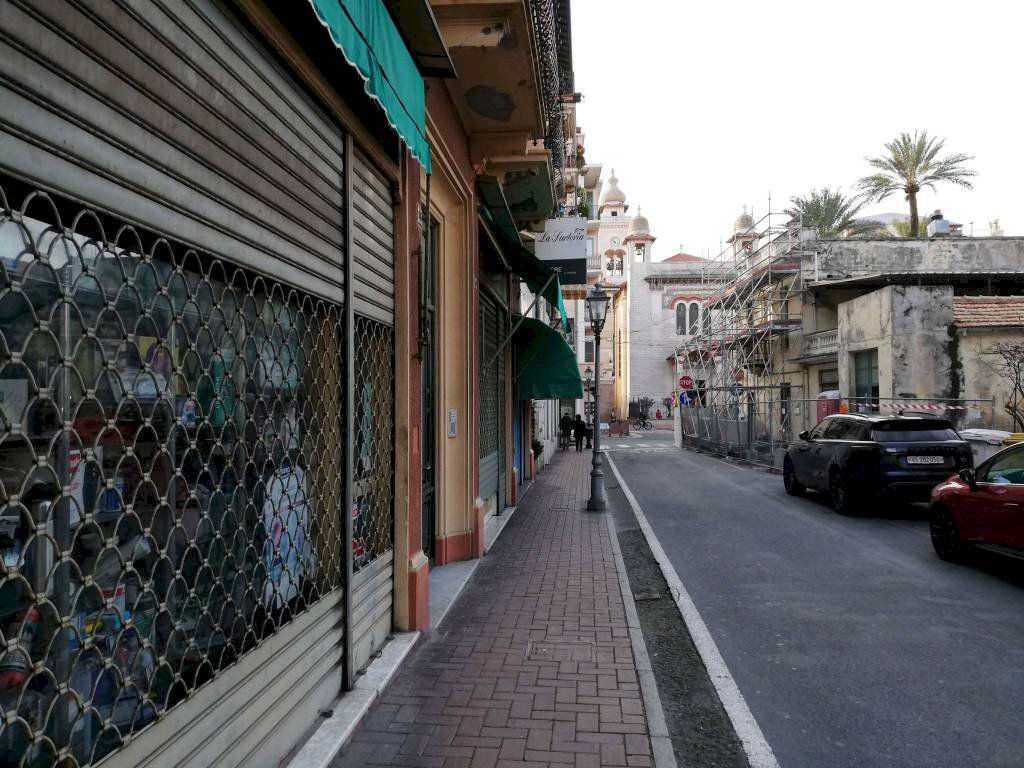 Via Regina Margherita - Negozio via Regina Margherita, Bordighera - foto 3