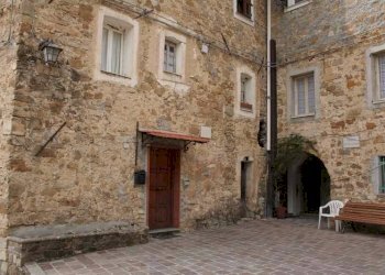 accesso alloggio - Independent house Frazione Suseneo Chiesa, 705, Soldano - photo 3