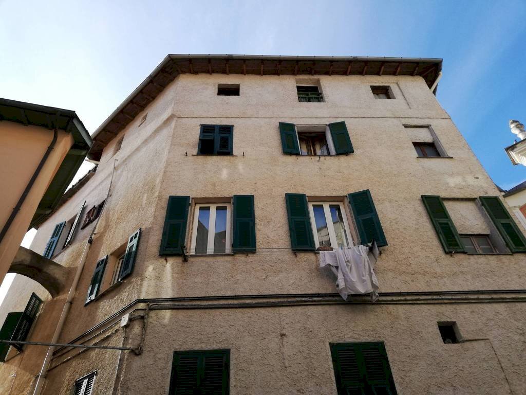facciata casa - Trilocale piazza Giuseppe Mazzini, San Biagio della Cima - foto 1