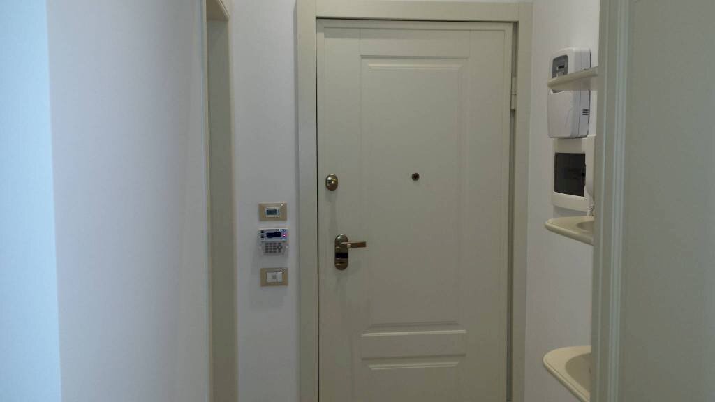 Ingresso - Trilocale via Vittorio Emanuele II, Bordighera - foto 3