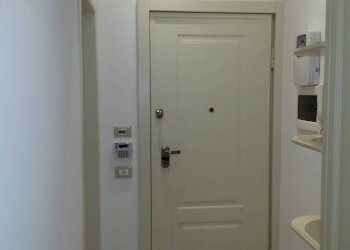 Ingresso - Trilocale via Vittorio Emanuele II, Bordighera - foto 3