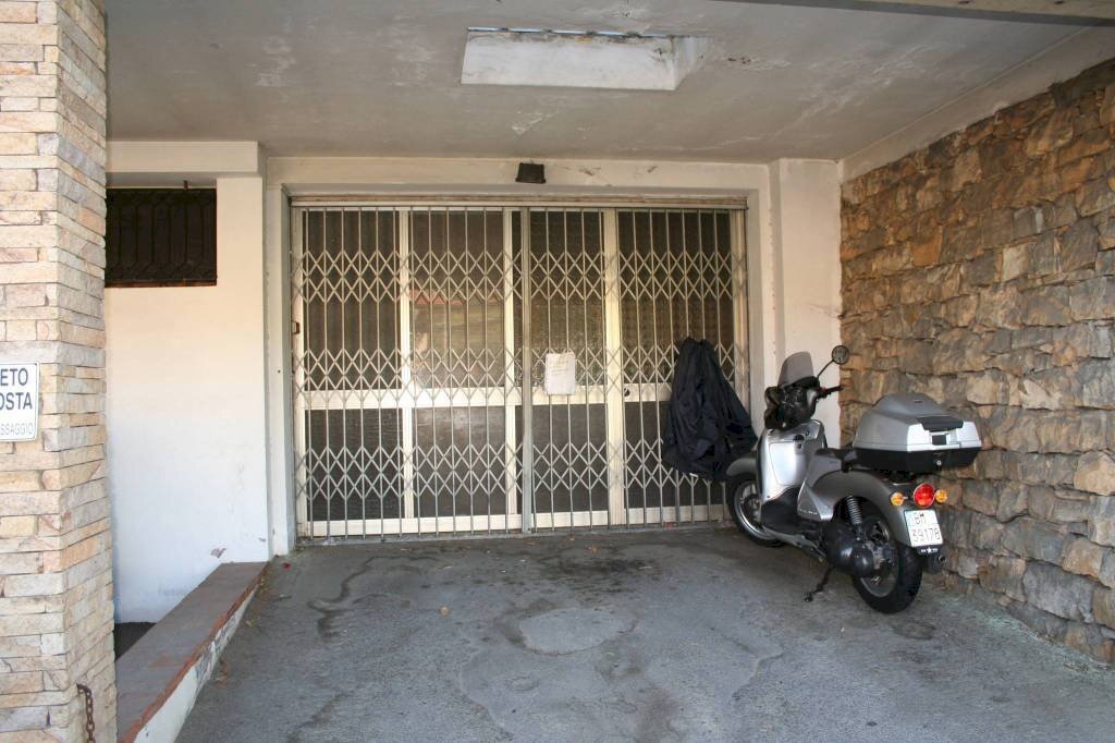 Accesso - Magazzino Bordighera - foto 1