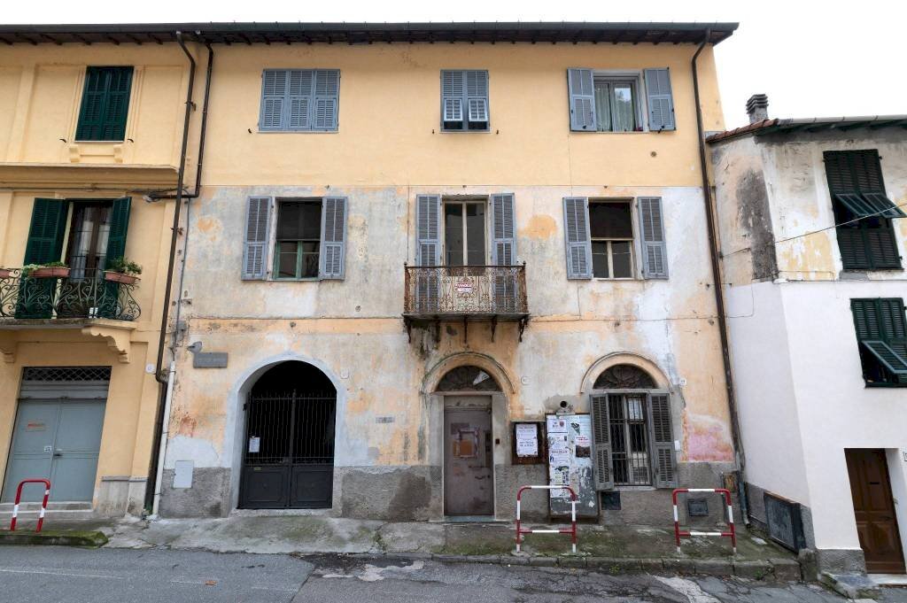 facciata verso strada - Appartamento via San Rocco, Pigna - foto 2