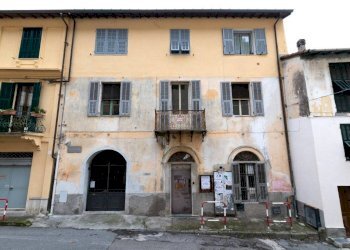 facciata verso strada - Appartamento via San Rocco, Pigna - foto 2