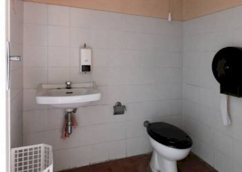 bagno piano terra - Appartamento via San Rocco, Pigna - foto 9