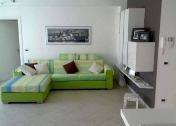 soggiorno - Three-room apartment via Gabriele D'Annunzio, 2-4, Imperia - photo 6