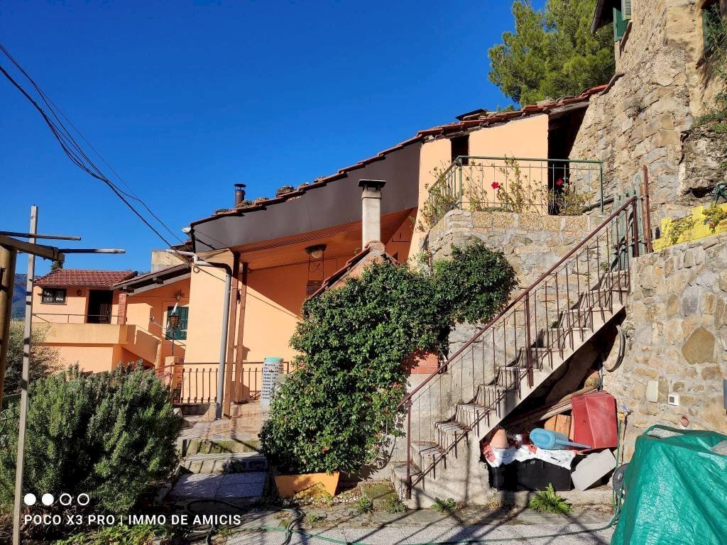 scala per sottotetto - Rustico Camporosso - foto 3