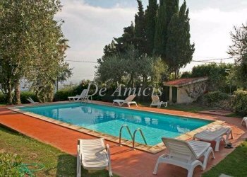 piscina - Attività Commerciale via Fontana Rosa, 11, Imperia - foto 10