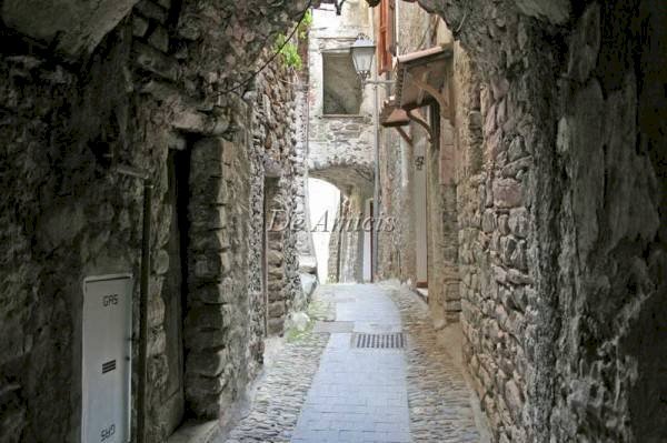 via di accesso - Trilocale via Carriera Piana, Pigna - foto 1