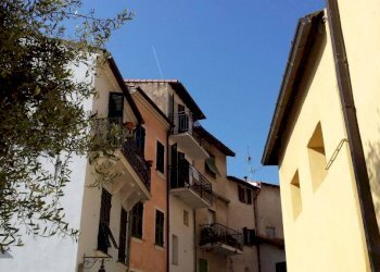 Vista - Quadrilocale piazza Guglielmo Marconi, 21, Vallebona - foto 2