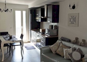 Soggiorno - Quadrilocale piazza Guglielmo Marconi, 21, Vallebona - foto 3