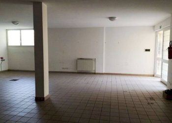 magazzino - Magazzino via Louis Pasteur, 96, Bordighera - foto 1