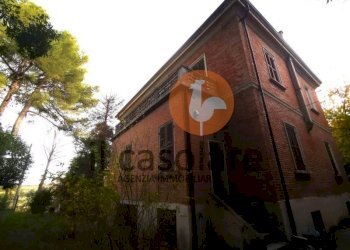 Facciata - Villa via Peschiera, 14, Cartoceto - foto 10