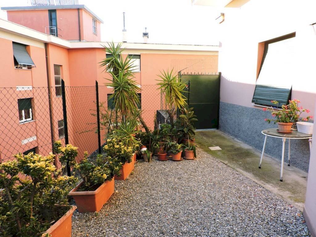 Terrazzo - Trilocale via Penego, Genova (zona Quarto) - foto 2