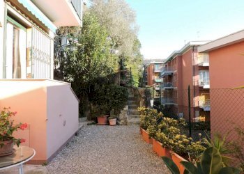 Terrazzo - Trilocale via Penego, Genova (zona Quarto) - foto 5