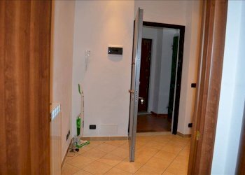 One-room apartment via Ponzò, Riccò del Golfo di Spezia - photo 4