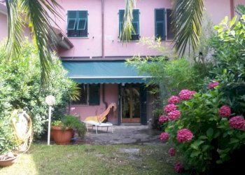 Casa indipendente via Margubbio, Ameglia - foto 1